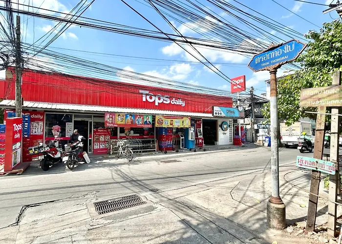 Home175 Peaceful 2br Near Bts & Iconsiam 曼谷
